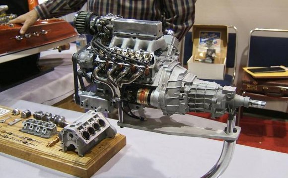 Miniature internal combustion engine